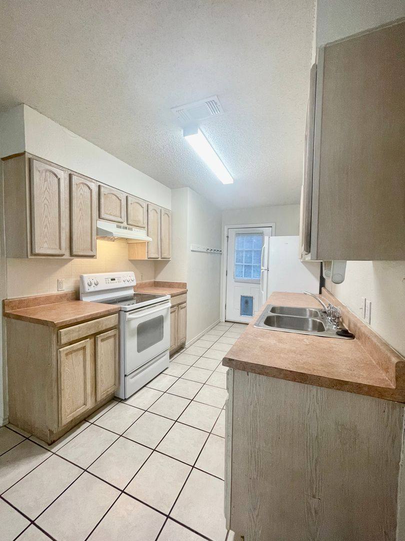 Townhouse for rent at 1629 Gordon Rd, San Marcos, TX 78666