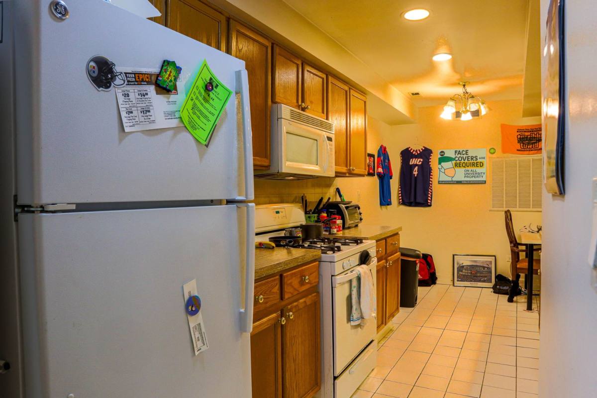 Apartment for rent at 715 S Claremont, Chicago, IL 60612