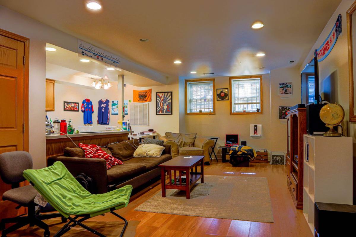 Apartment for rent at 715 S Claremont, Chicago, IL 60612