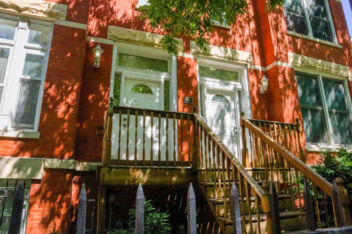Apartment for rent at 715 S Claremont, Chicago, IL 60612