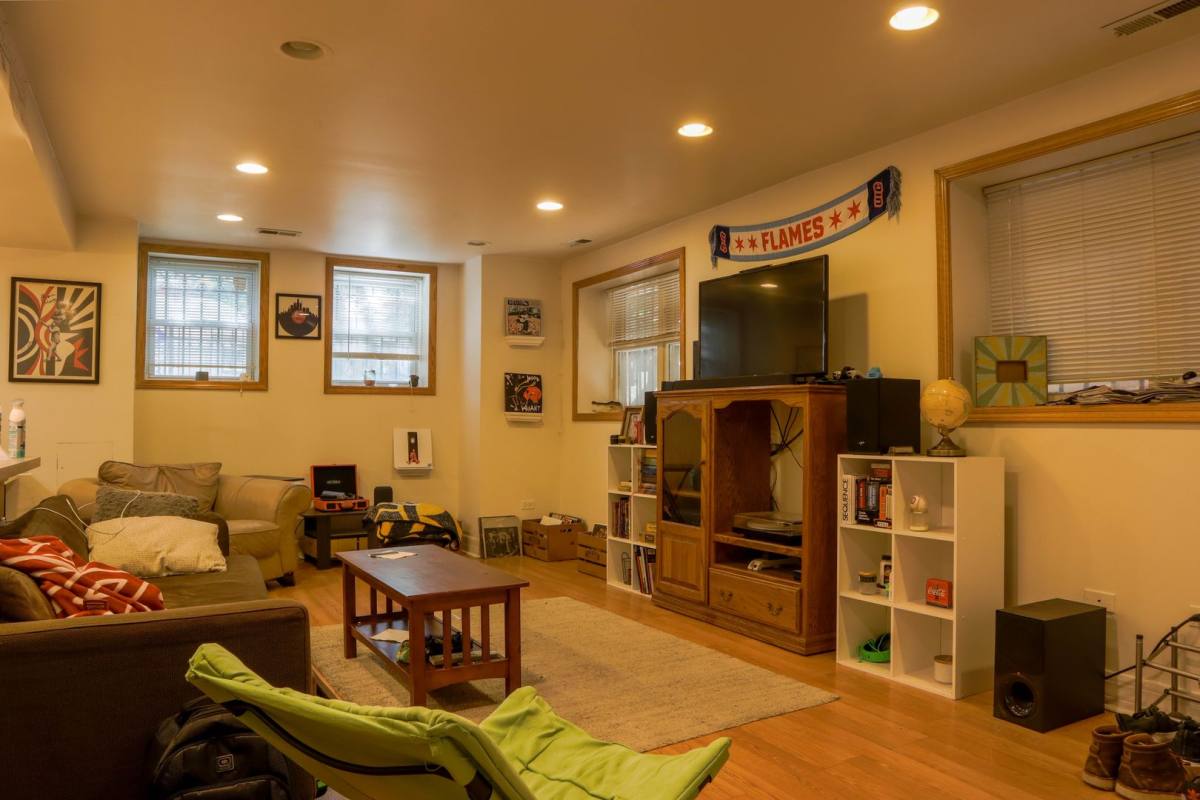 Apartment for rent at 715 S Claremont, Chicago, IL 60612
