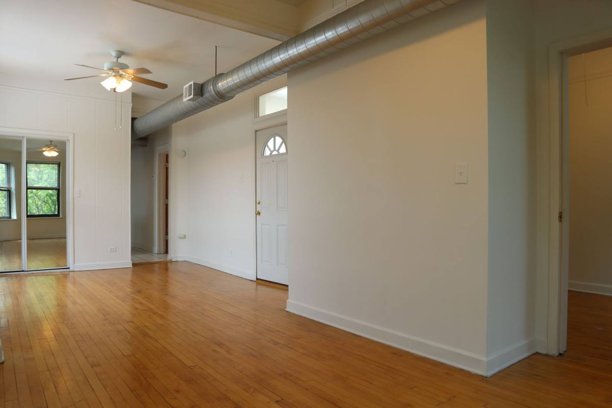 Apartment for rent at 846 S Loomis St, Chicago, IL 60607