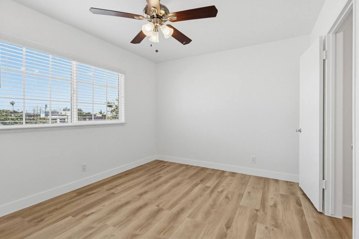 Apartment for rent at 6629 Crenshaw Blvd #15, Los Angeles, CA 90043