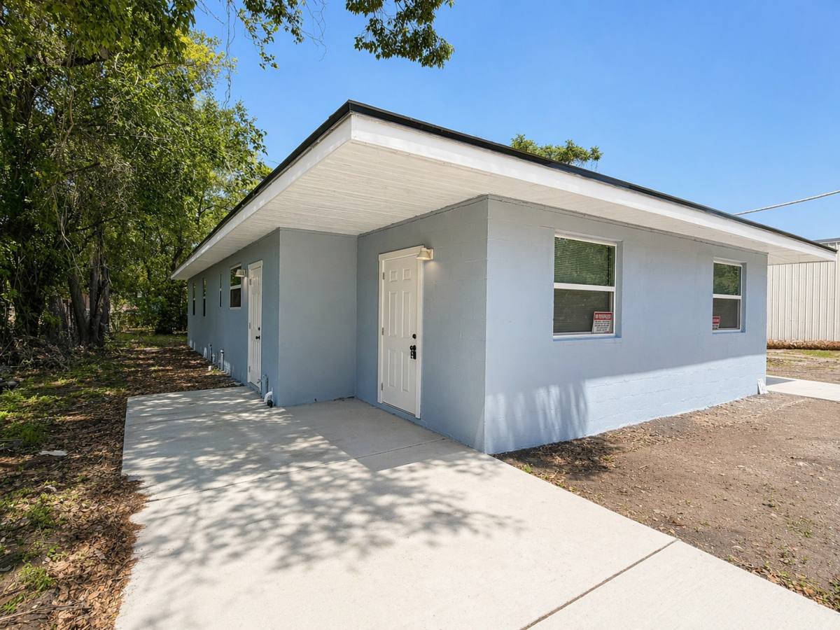 Townhouse for rent at 284 Watts St, Jacksonville, FL 32204