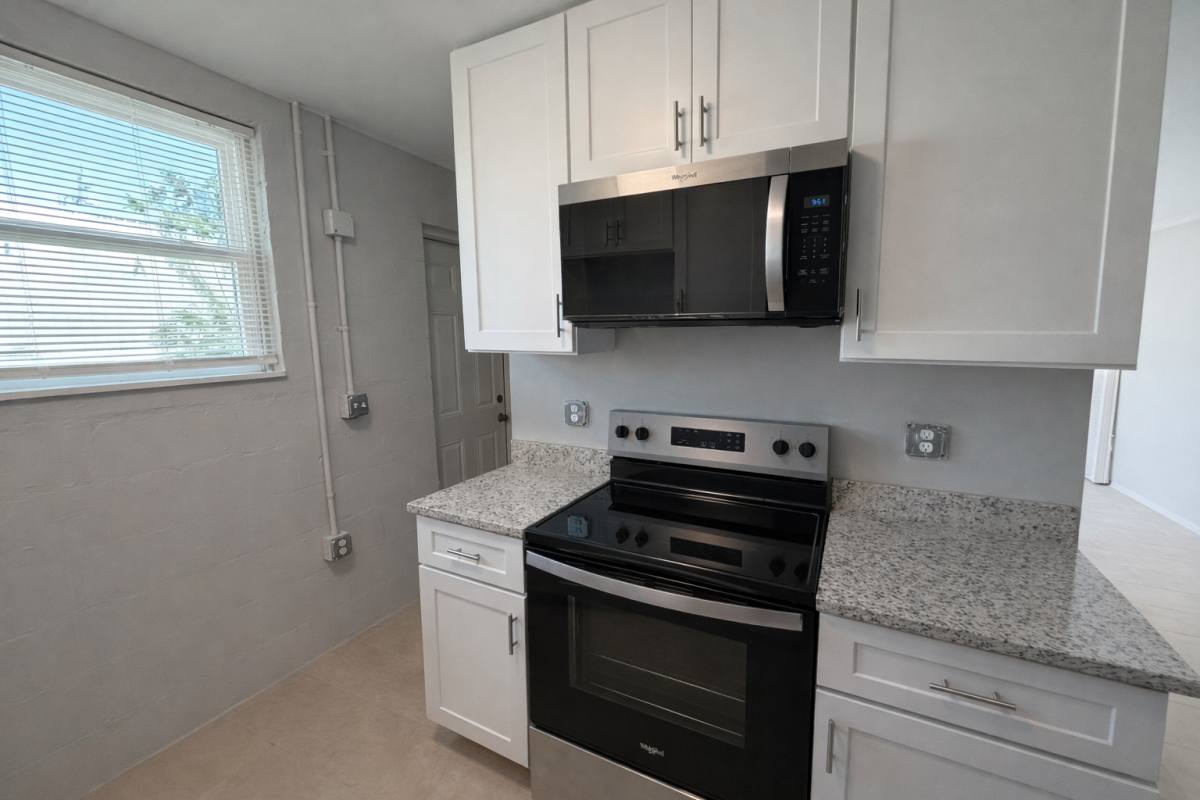 Townhouse for rent at 286 Watts St, Jacksonville, FL 32204