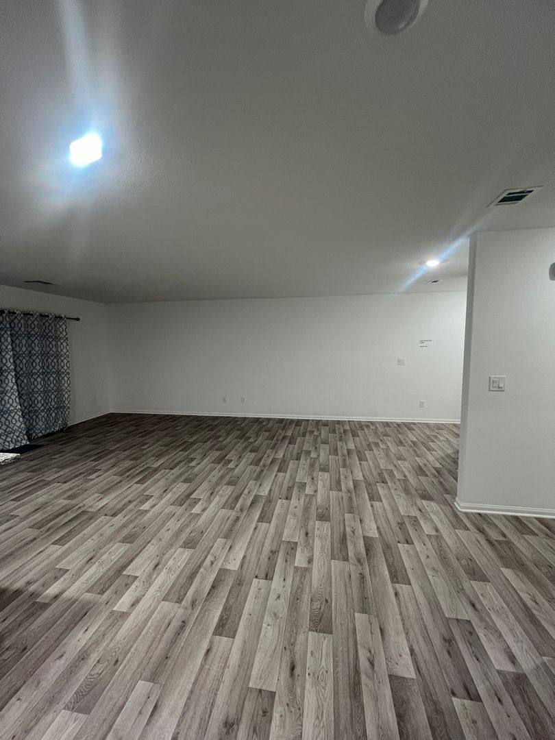 House for rent at 7668 Loftwood Ave, Las Vegas, NV 89113