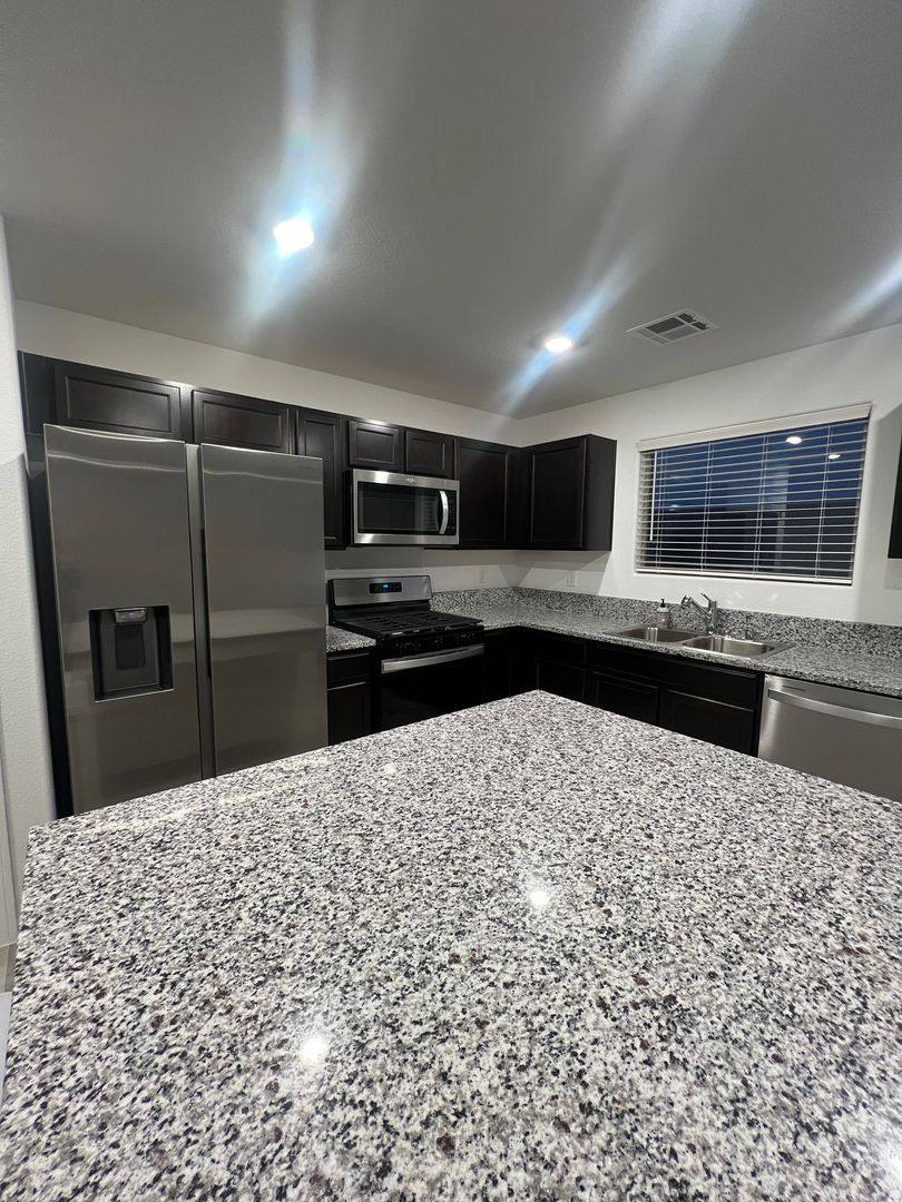 House for rent at 7668 Loftwood Ave, Las Vegas, NV 89113