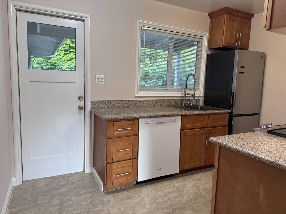 Apartment for rent at 100 Belvedere Dr #7, Mill Valley, CA 94941