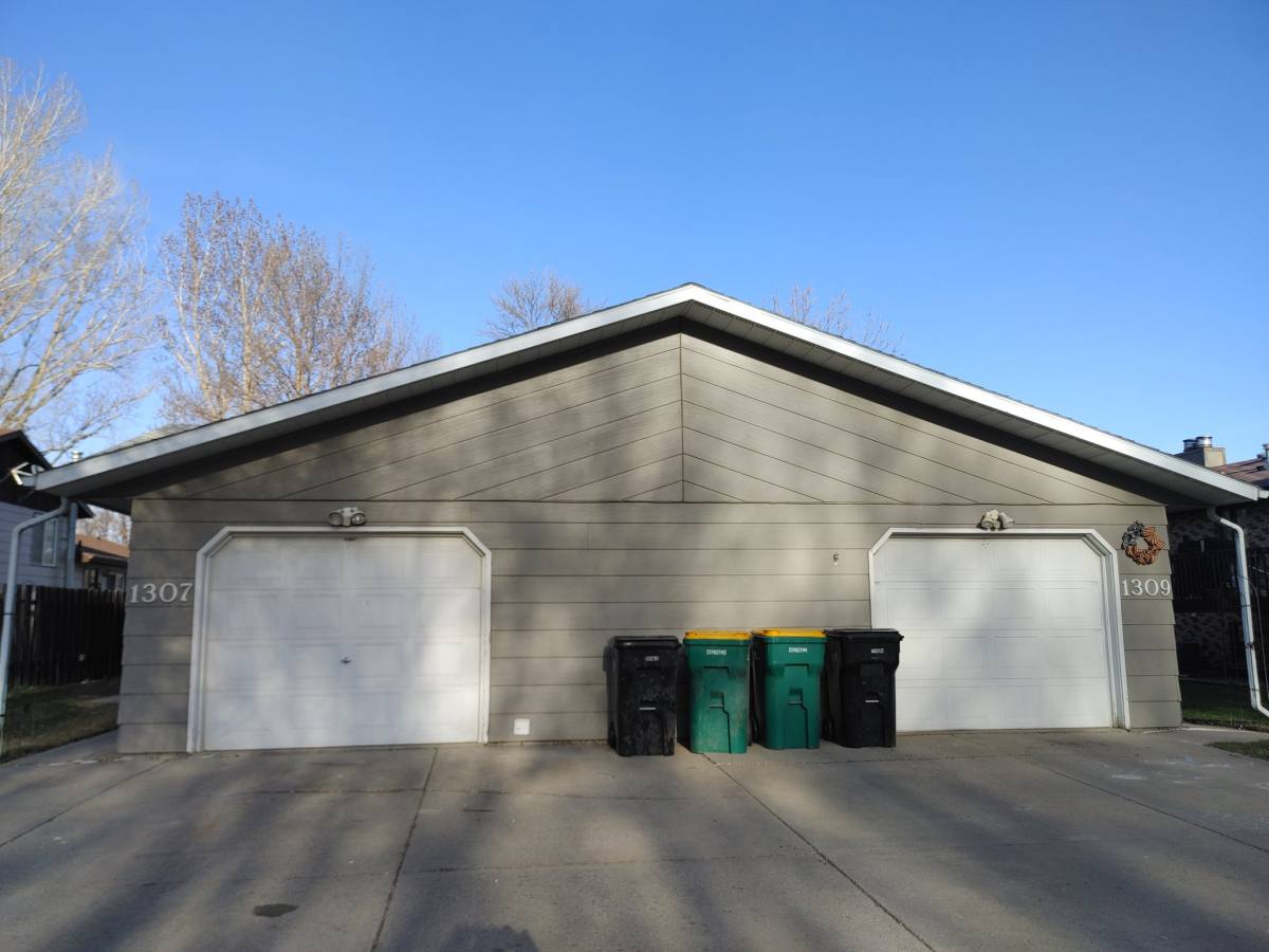 Apartment for rent at 1307-1307 S Washington St, Bismarck, ND 58504