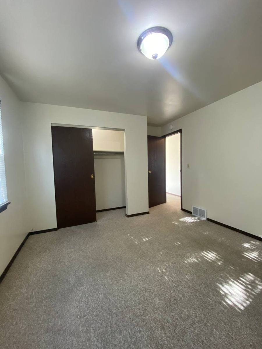 Apartment for rent at 1016 Manchester Ct, S, South Elgin, IL 60177