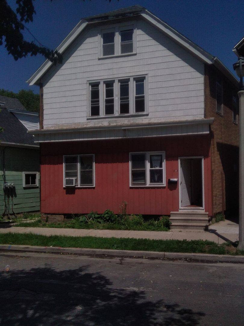 Apartment for rent at 2262 S Chase Ave, Milwaukee, WI 53207