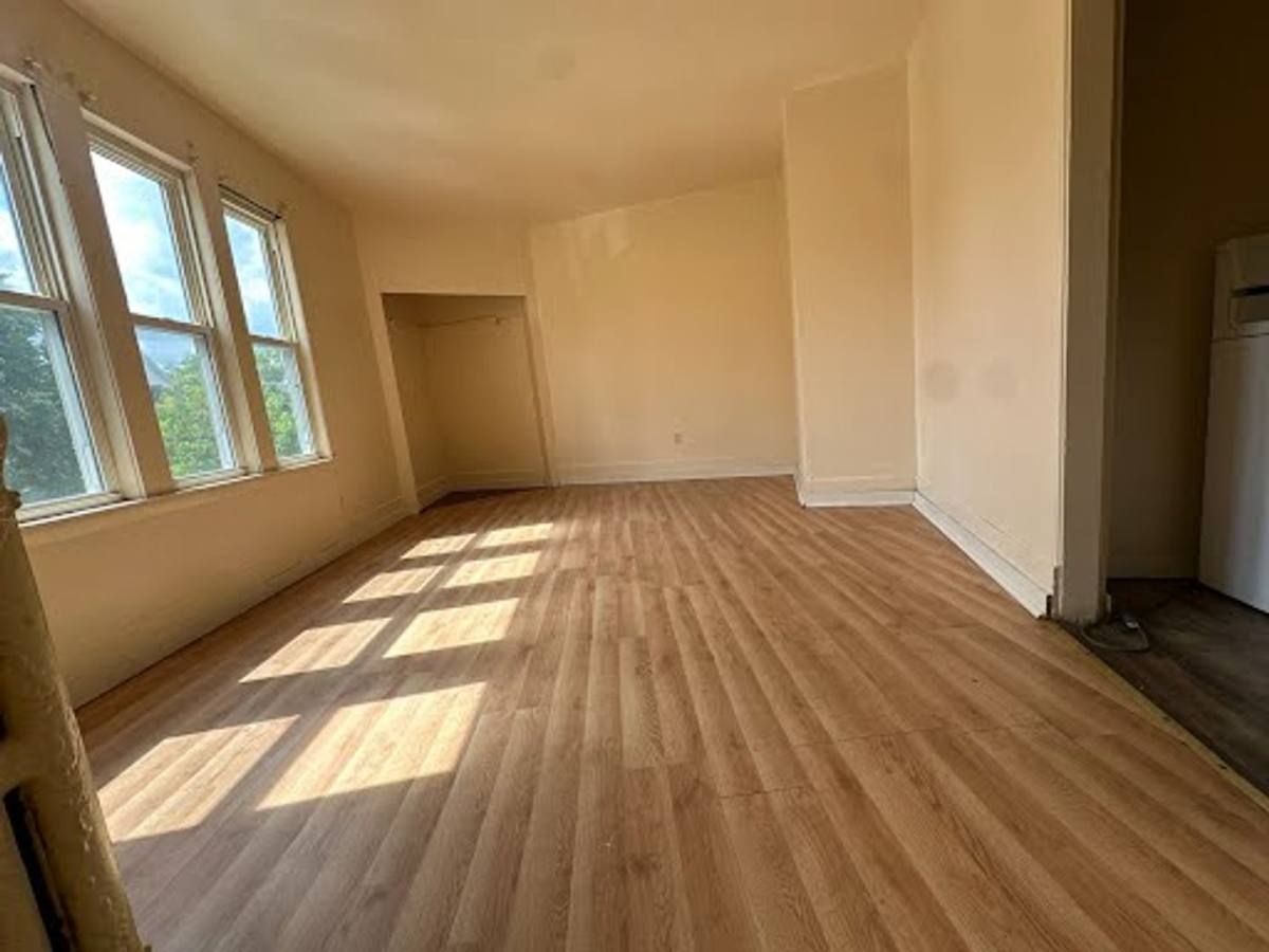Apartment for rent at 2262 S Chase Ave, Milwaukee, WI 53207