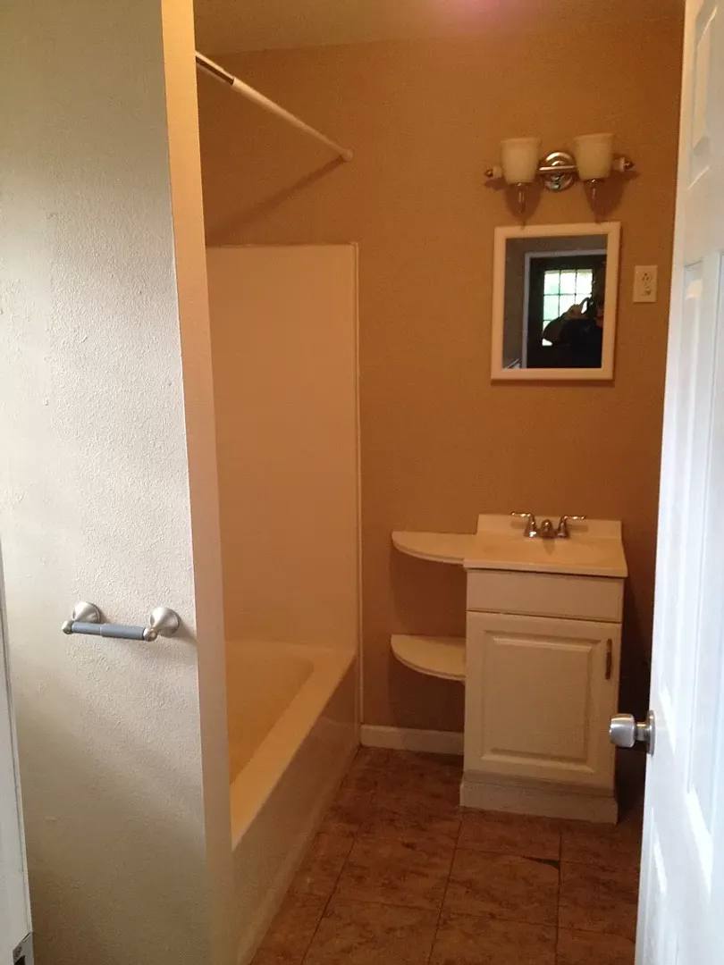 Apartment for rent at 202 Canal Lane, Houma, LA 70364