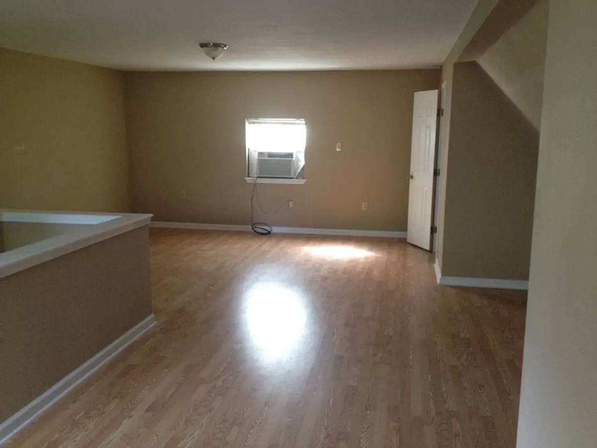 Apartment for rent at 202 Canal Lane, Houma, LA 70364