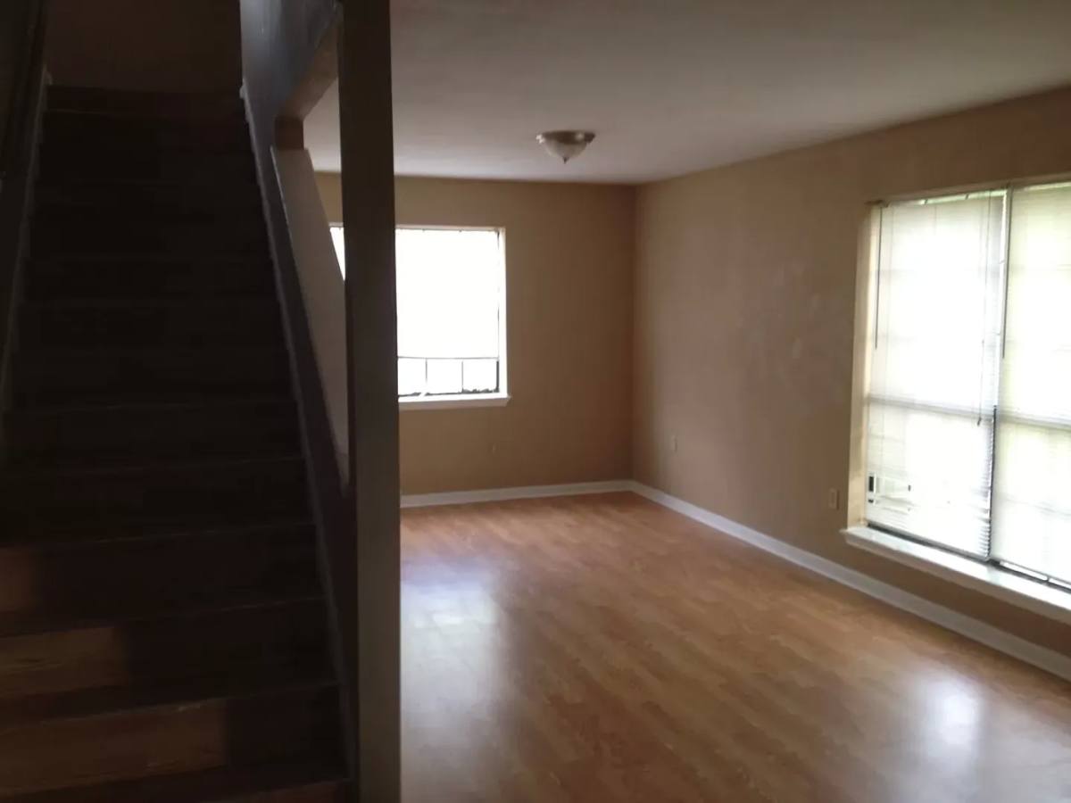 Apartment for rent at 202 Canal Lane, Houma, LA 70364