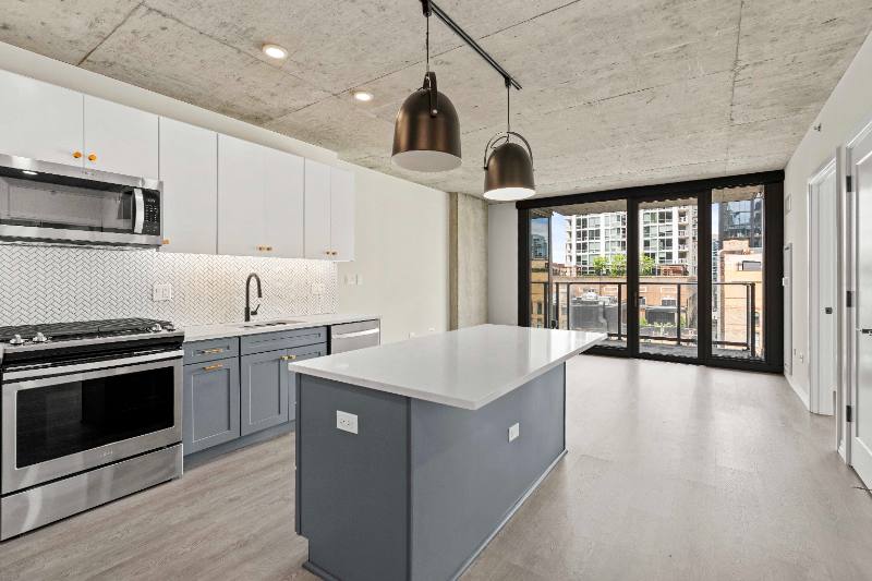 Apartment for rent at 185 W Huron St, Chicago, IL 60654