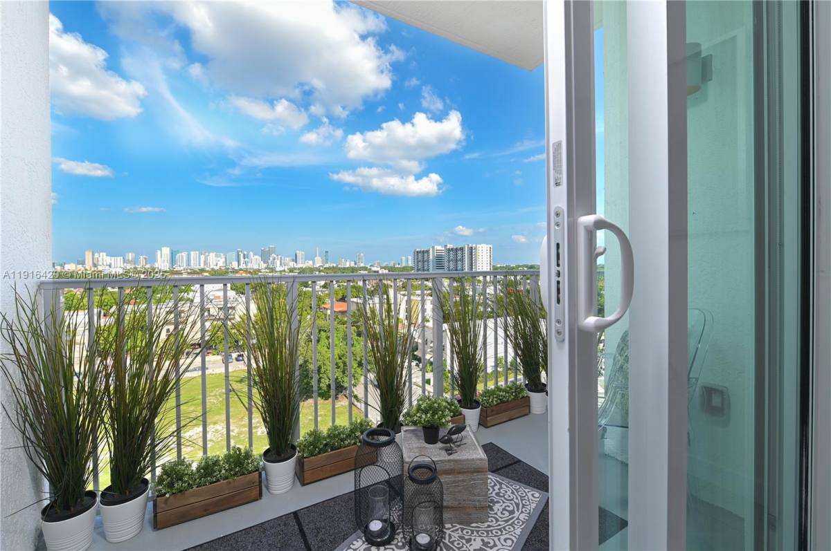 Apartment for rent at 514 SW 22nd Ave #204, Miami, FL 33135