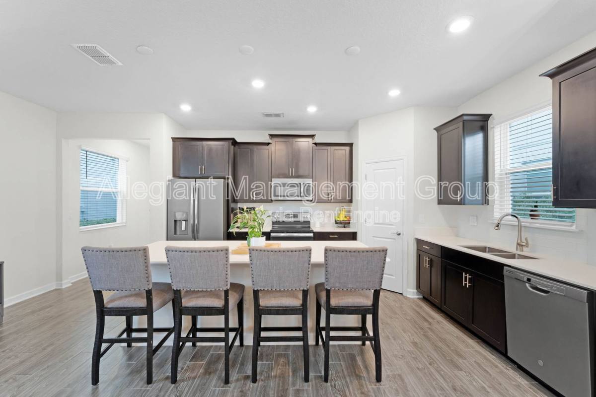 House for rent at 12128 Illustration Dr, Orlando, FL 32832