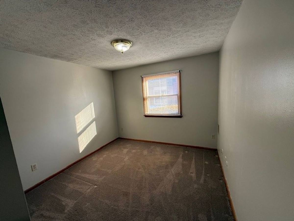 Apartment for rent at 2701 38th St NW, Canton, OH 44709