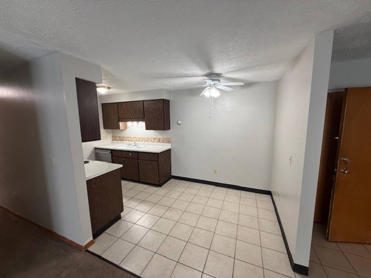 Apartment for rent at 2701 38th St NW, Canton, OH 44709
