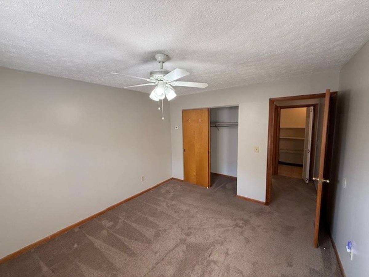 Apartment for rent at 2701 38th St NW, Canton, OH 44709