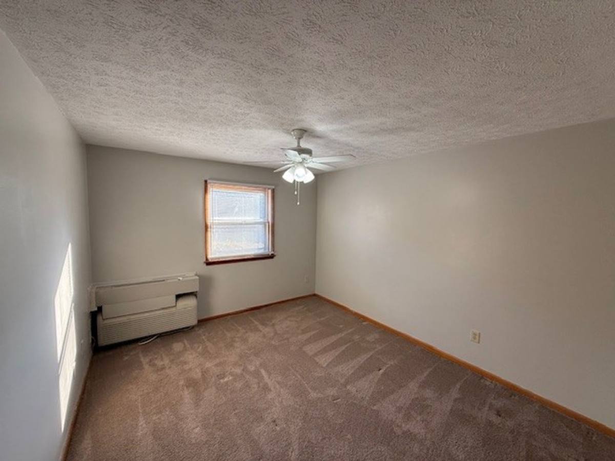 Apartment for rent at 2701 38th St NW, Canton, OH 44709