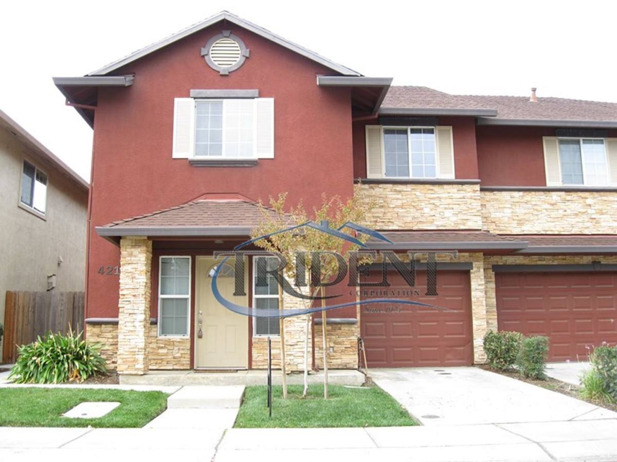 Townhouse for rent at 421 Hetherington Circle, Yuba City, CA 95993