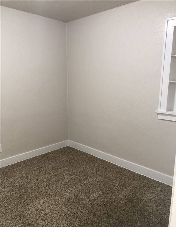 Apartment for rent at 1121 N 12th St, Bismarck, ND 58501