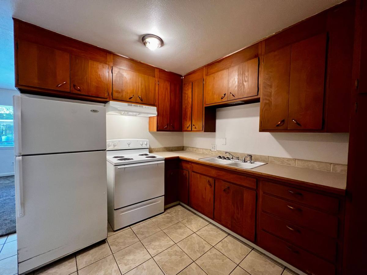 Apartment for rent at 211 S 10th Ave, Yakima, WA 98902