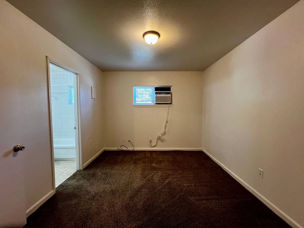 Apartment for rent at 211 S 10th Ave, Yakima, WA 98902