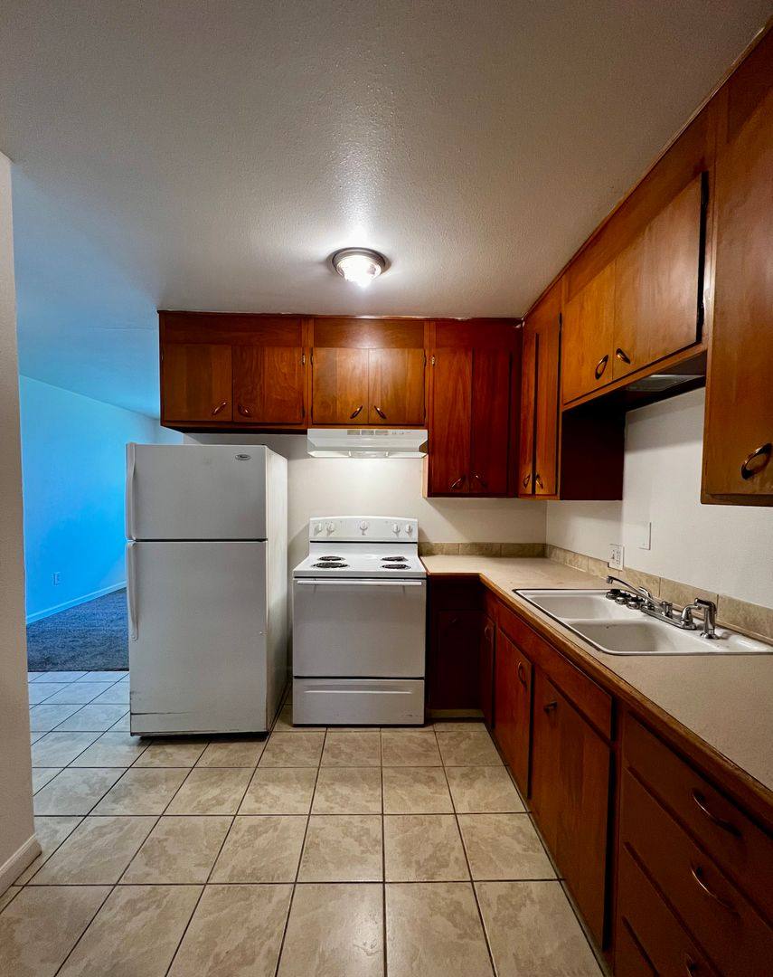 Apartment for rent at 211 S 10th Ave, Yakima, WA 98902