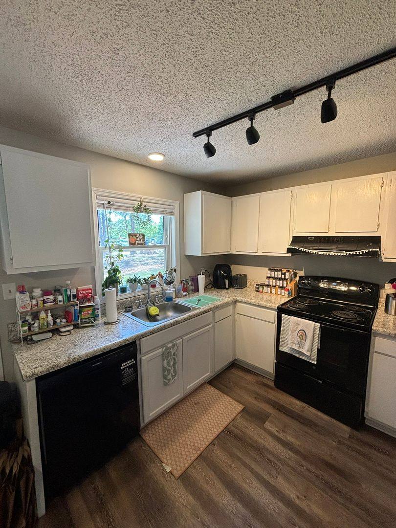 Apartment for rent at 228 Mark Twain Circle, Athens, GA 30605