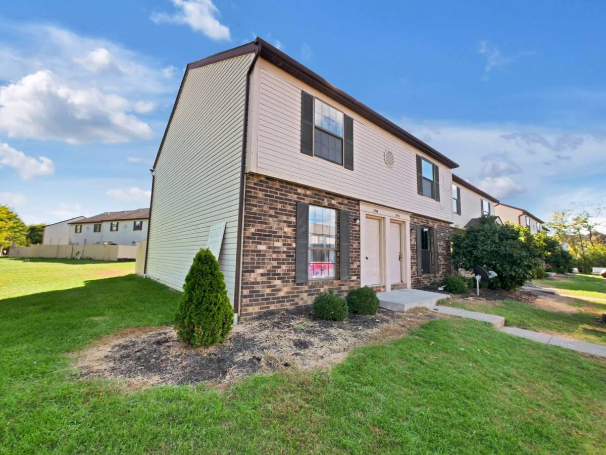 Apartment for rent at 2942-2948 Sawdust Lane, Dublin, OH 43017