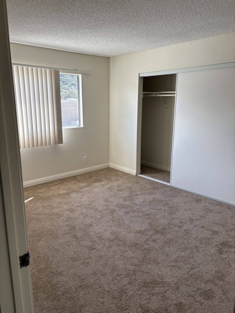 Apartment for rent at 6810 Foothill Blvd, Tujunga, CA 91042