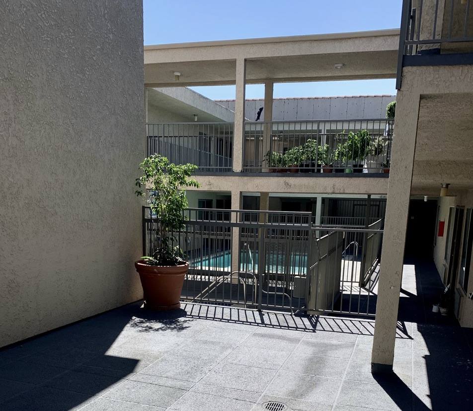 Apartment for rent at 6810 Foothill Blvd, Tujunga, CA 91042