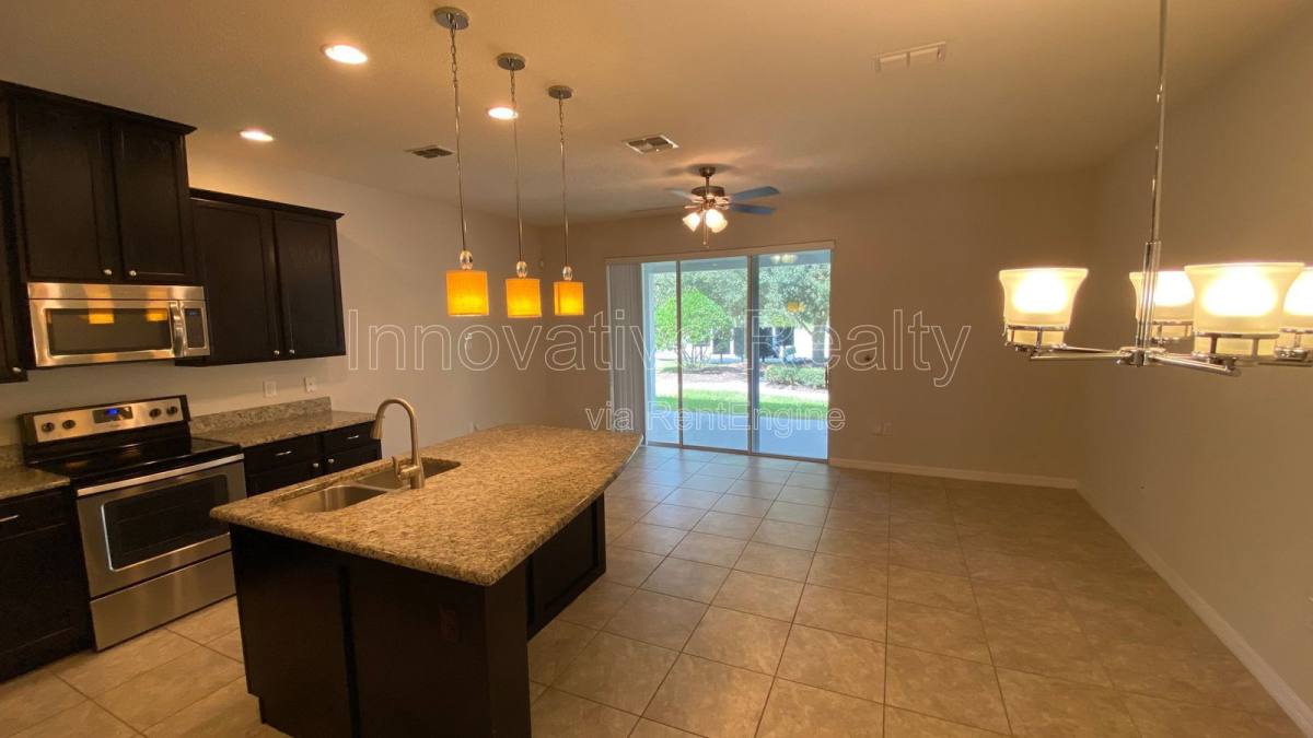 Townhouse for rent at 197 Mitchell Creek Way, Oviedo, FL 32765