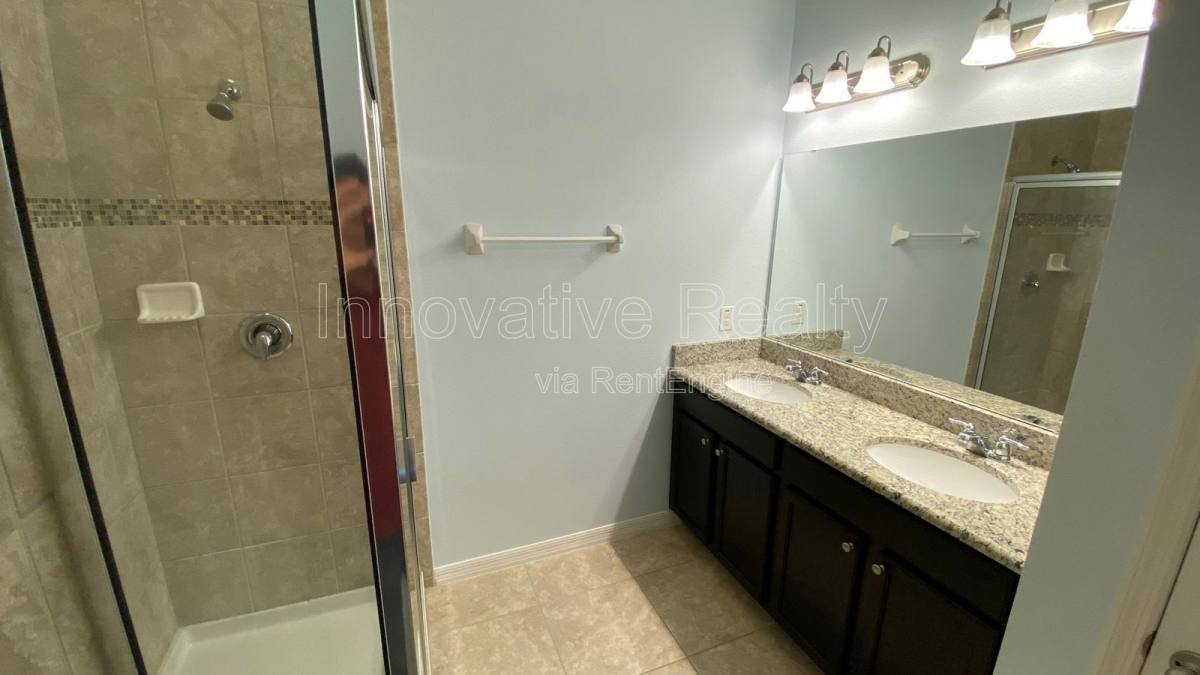 Townhouse for rent at 197 Mitchell Creek Way, Oviedo, FL 32765