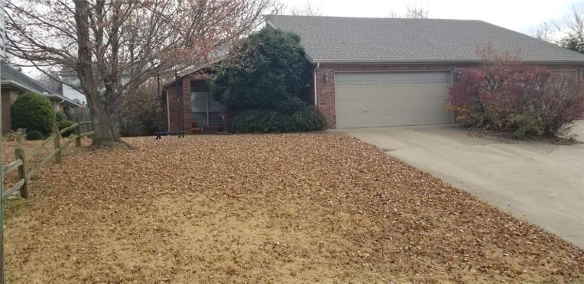 Apartment for rent at 1754-1756 Pointer, Fayetteville, AR 72701