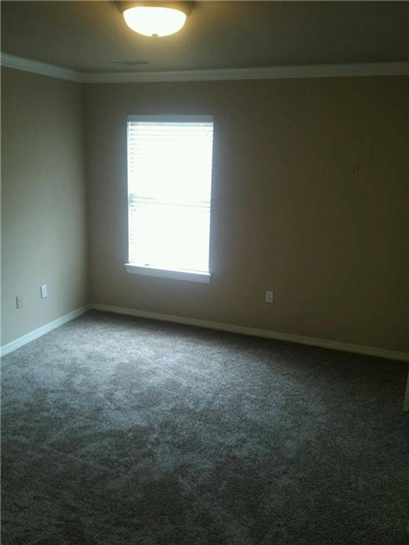 Apartment for rent at 1754-1756 Pointer, Fayetteville, AR 72701