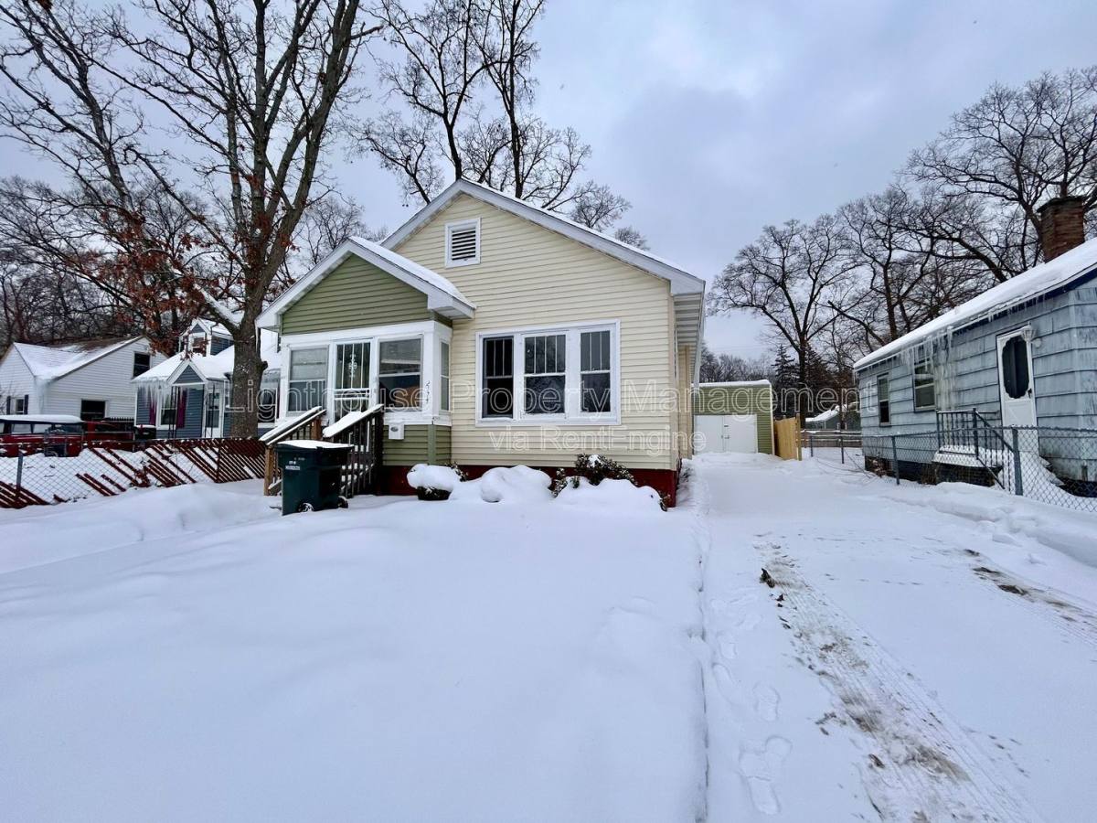 House for rent at 2174 Continental St, Muskegon, MI 49444