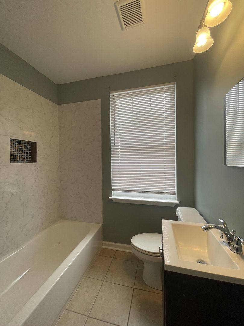 Apartment for rent at 833 N Ave #A2, Macon, GA 31211