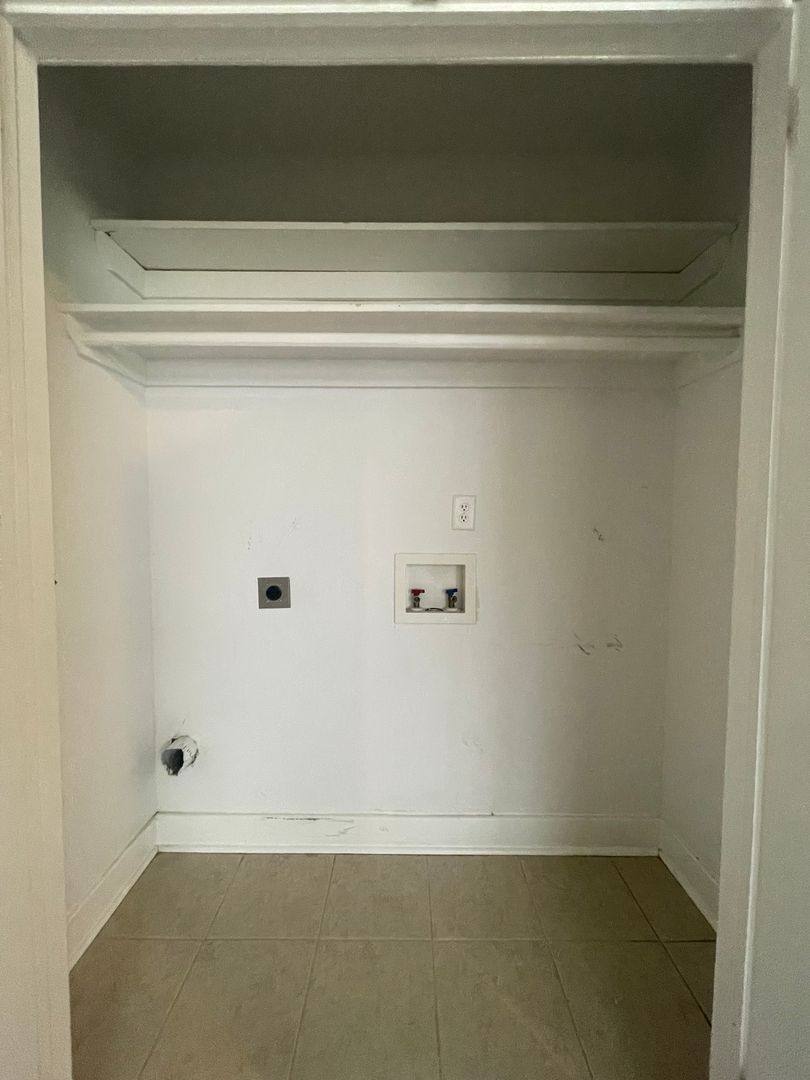 Apartment for rent at 833 N Ave #A2, Macon, GA 31211