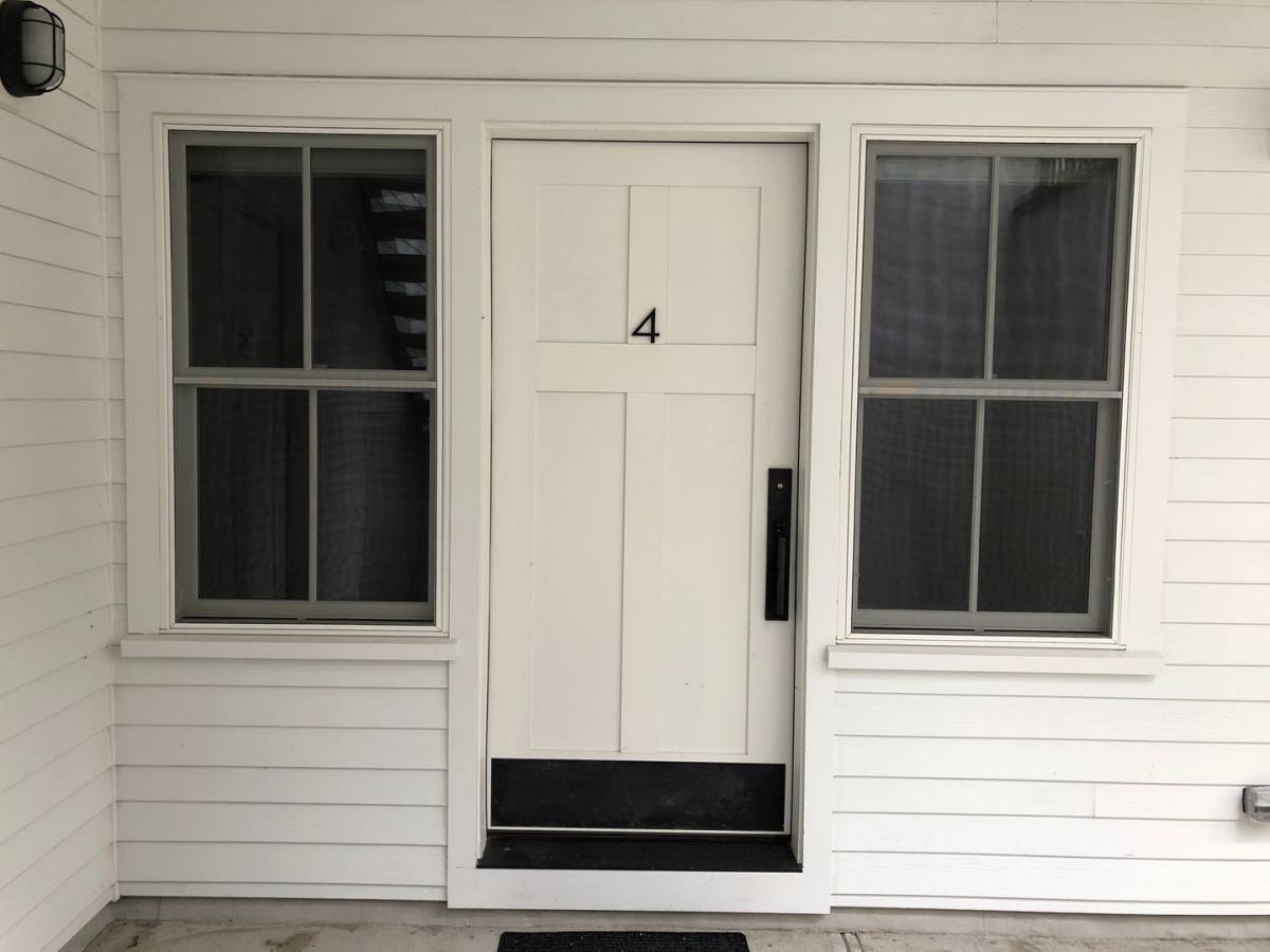 Apartment for rent at 8 Main St, Redding, CT 06896