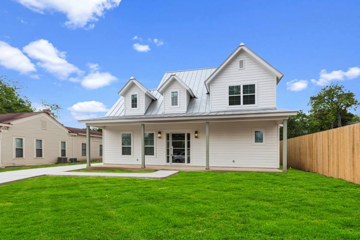 House for rent at 158 S Academy Ave, New Braunfels, TX 78130