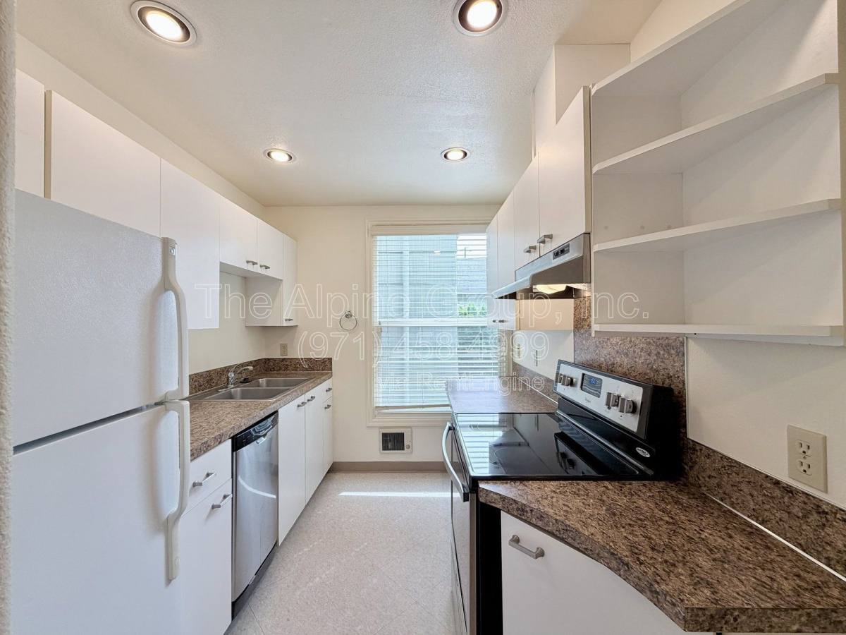Apartment for rent at 4318 SE Milwaukie Ave #1, Portland, OR 97202