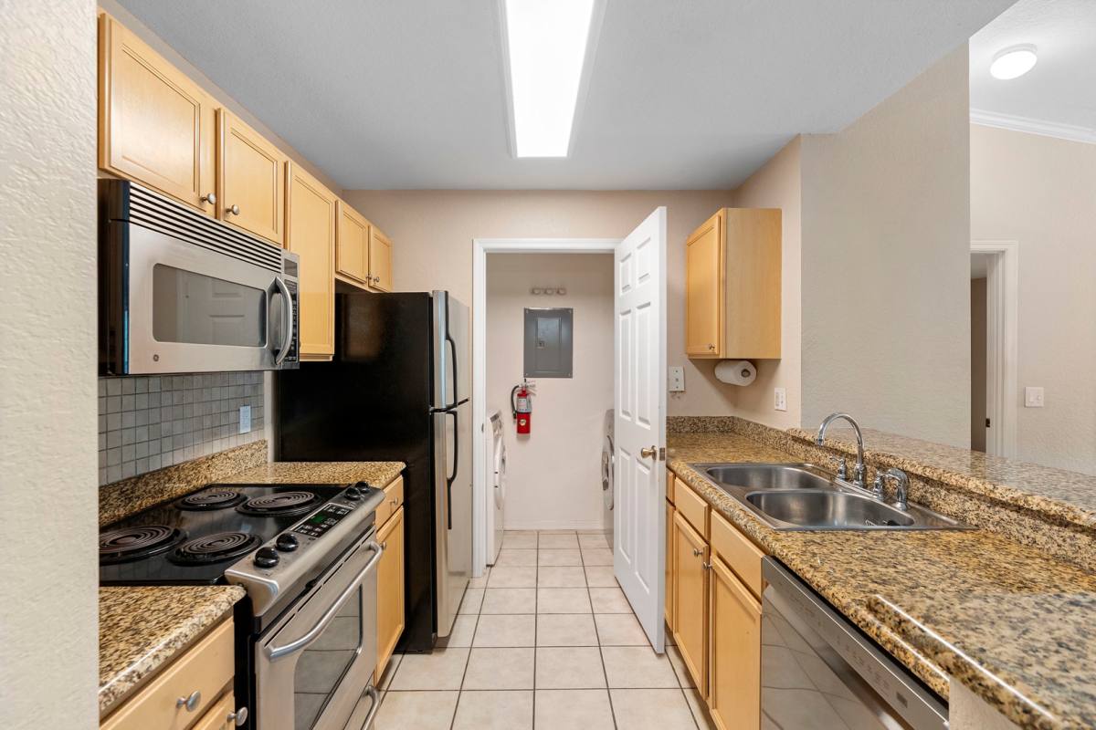 Condo for rent at 910 Regatta Bay Dr 5-201, Orange City, FL 32763