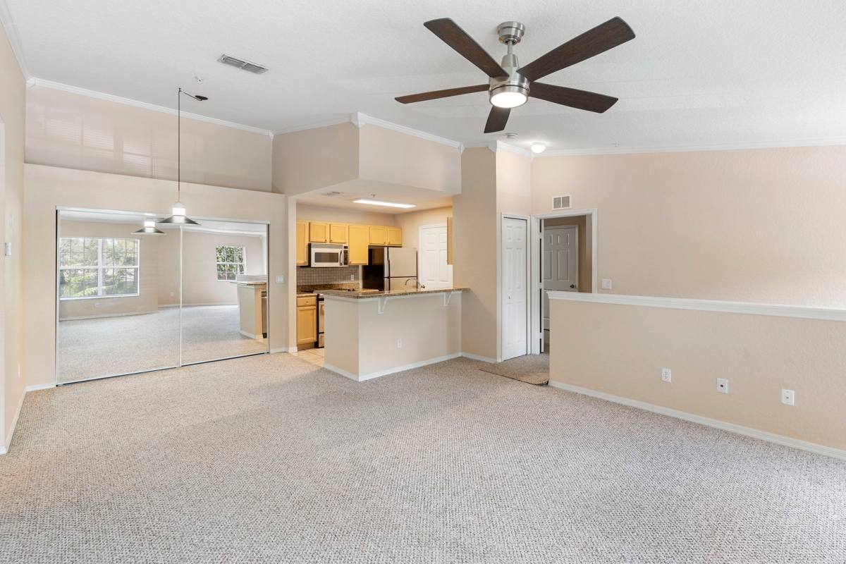 Condo for rent at 910 Regatta Bay Dr 5-201, Orange City, FL 32763