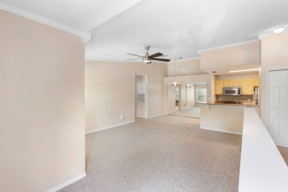 Condo for rent at 910 Regatta Bay Dr 5-201, Orange City, FL 32763