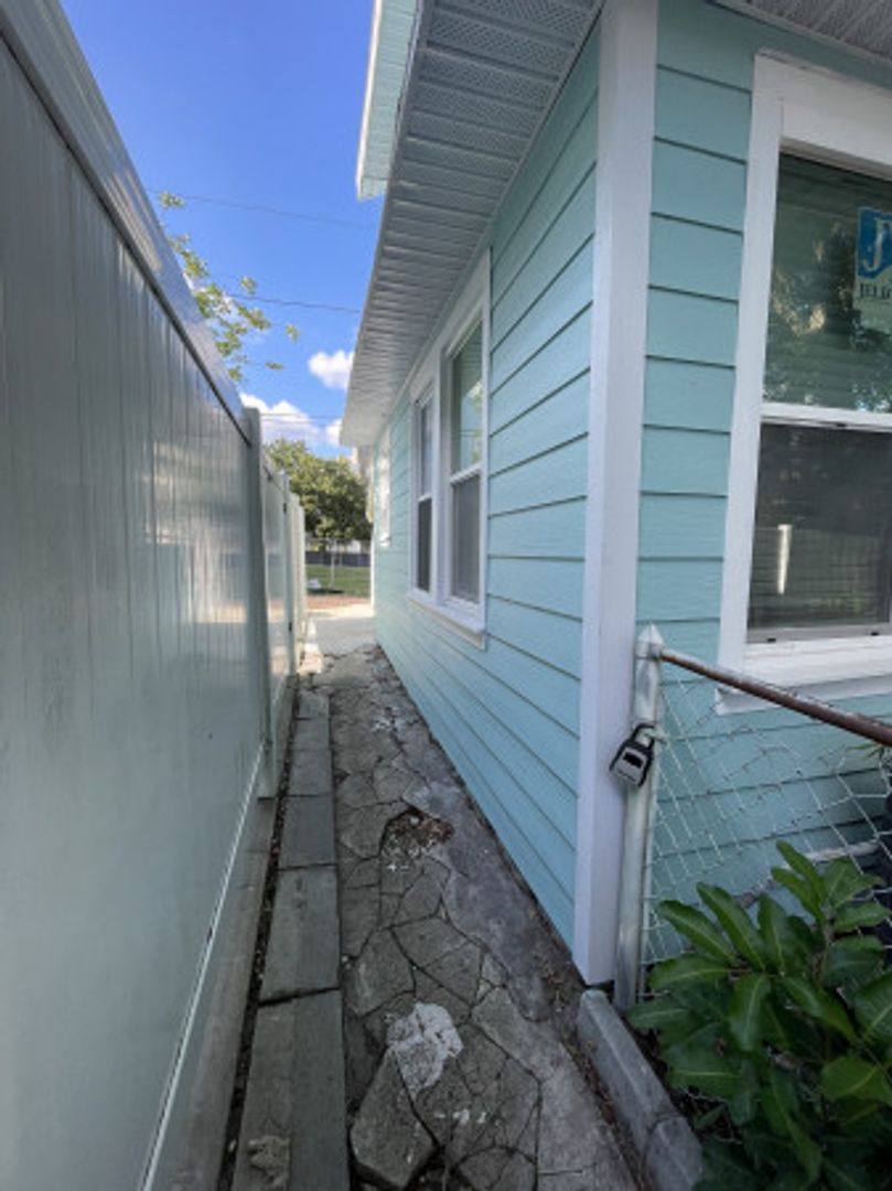 Apartment for rent at 623 Mound Park Way S, Saint Petersburg, FL 33701