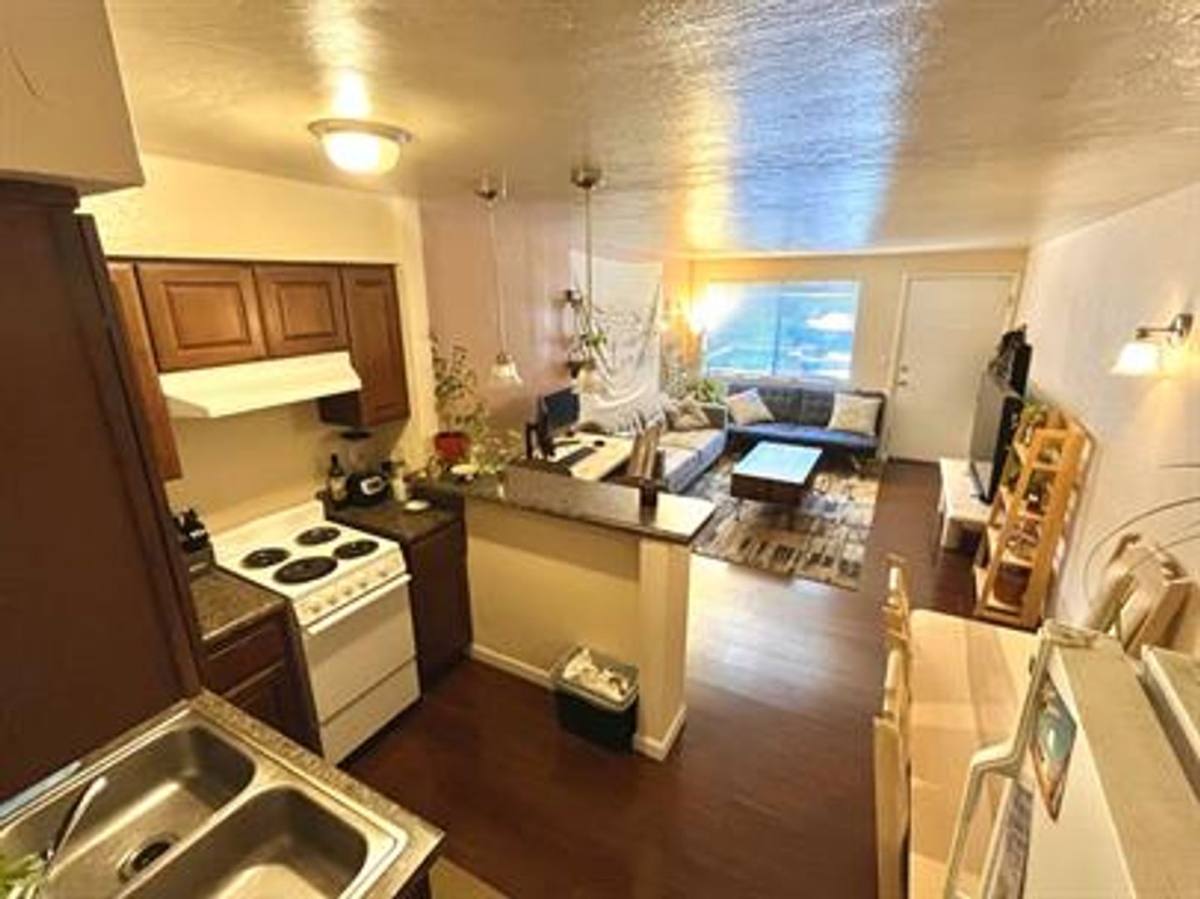 Apartment for rent at 1124 N Tucson Blvd, Tucson, AZ 85716